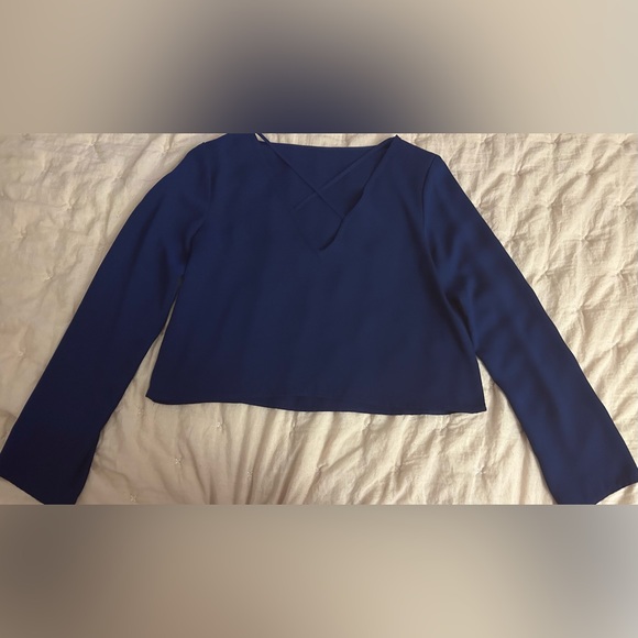Forever 21 Blue Low Cut Chiffon Crop Top - Picture 1 of 6